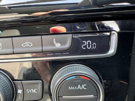Volkswagen Golf GT TDI BLUEMOTION TECHNOLOGY 31