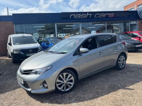 Toyota Auris EXCEL VVT-I 2