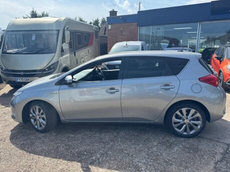 Toyota Auris EXCEL VVT-I 3