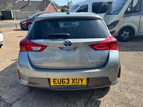 Toyota Auris EXCEL VVT-I 6
