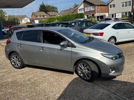 Toyota Auris EXCEL VVT-I 11