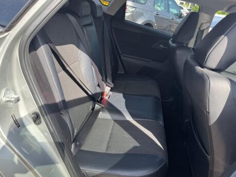 Toyota Auris EXCEL VVT-I 19