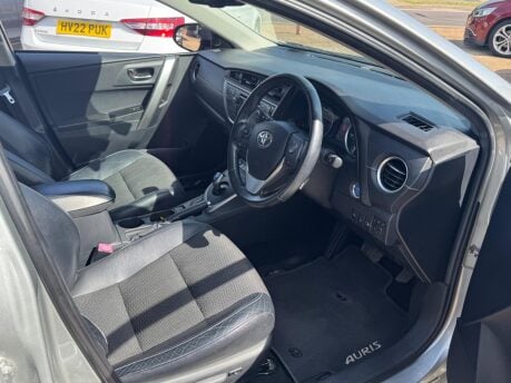 Toyota Auris EXCEL VVT-I 20