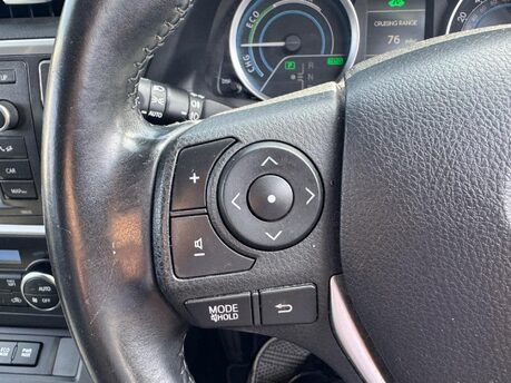 Toyota Auris EXCEL VVT-I 23