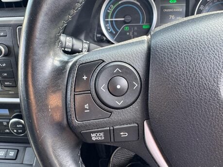 Toyota Auris 1.8l EXCEL VVT-I 23