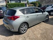 Toyota Auris 1.8l EXCEL VVT-I 9