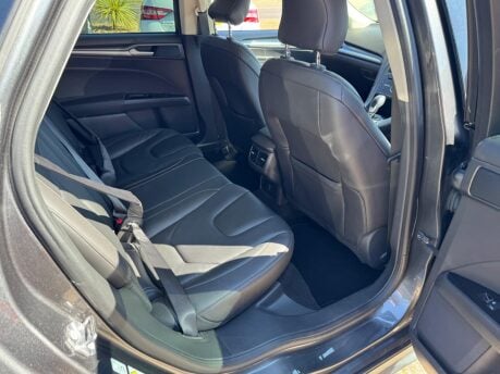 Ford Mondeo 2.0T EcoBoost Titanium Auto Euro 6 (s/s) 5dr 18