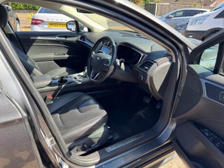 Ford Mondeo 2.0T EcoBoost Titanium Auto Euro 6 (s/s) 5dr 20
