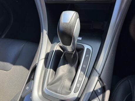 Ford Mondeo 2.0T EcoBoost Titanium Auto Euro 6 (s/s) 5dr 33