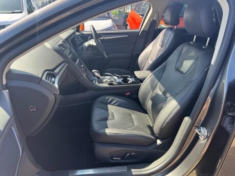Ford Mondeo 2.0T EcoBoost Titanium Auto Euro 6 (s/s) 5dr 14