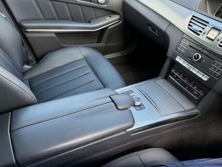 Mercedes-Benz E Class E220 BLUETEC SE PREMIUM 30