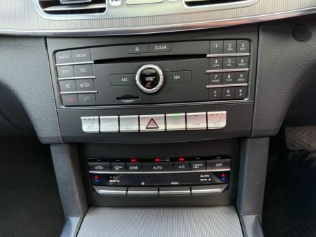 Mercedes-Benz E Class E220 BLUETEC SE PREMIUM 32