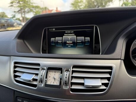 Mercedes-Benz E Class E220 BLUETEC SE PREMIUM 33