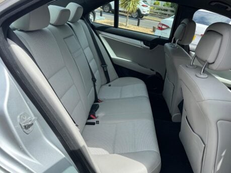 Mercedes-Benz C Class C220 CDI BLUEEFFICIENCY SPORT 17