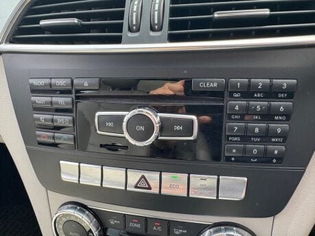 Mercedes-Benz C Class C220 CDI BLUEEFFICIENCY SPORT 28