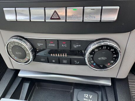 Mercedes-Benz C Class C220 CDI BLUEEFFICIENCY SPORT 29
