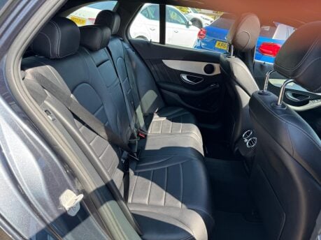 Mercedes-Benz C Class C220 D AMG LINE PREMIUM 19