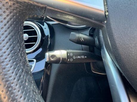Mercedes-Benz C Class C220 D AMG LINE PREMIUM 26