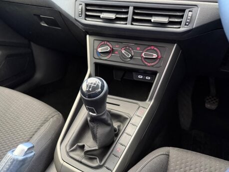 Volkswagen Polo 1.0 TSI Match Euro 6 (s/s) 5dr 31