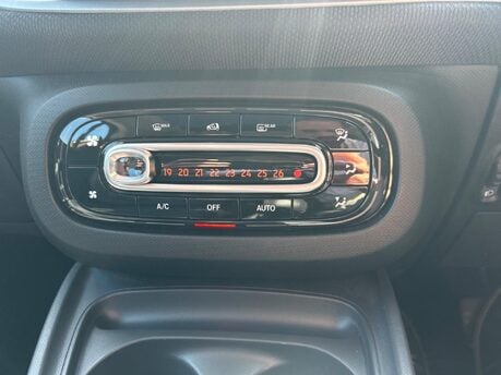 Smart Fortwo Coupe 0.9T Prime (Premium Plus) Twinamic Euro 6 (s/s) 2dr 25
