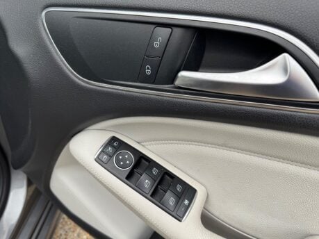 Mercedes-Benz B Class B200 CDI BLUEEFFICIENCY SPORT 23
