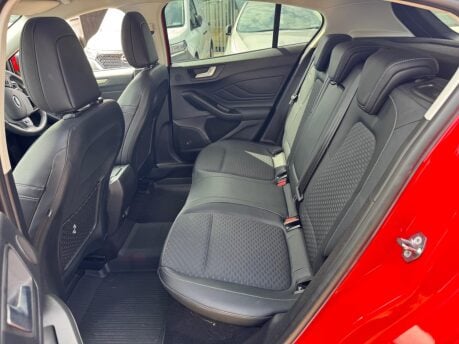 Ford Focus 1.0T EcoBoost MHEV Titanium X Edition Euro 6 (s/s) 5dr 17