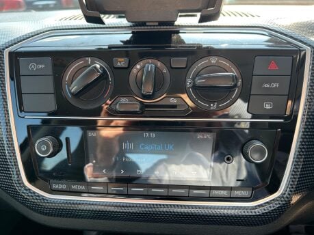 Volkswagen Up BASE 16