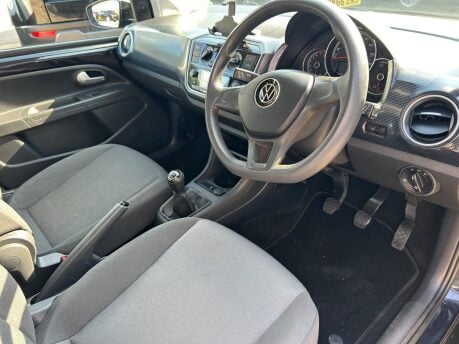 Volkswagen Up BASE 11