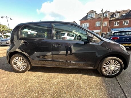 Volkswagen Up BASE 6