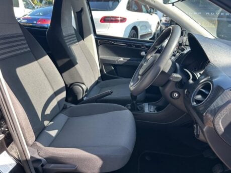 Volkswagen Up BASE 13