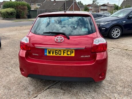 Toyota Auris 1.6 V-Matic TR MultiMode Euro 5 5dr 8