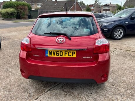 Toyota Auris 1.6 V-Matic TR MultiMode Euro 5 5dr 8