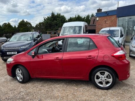Toyota Auris 1.6 V-Matic TR MultiMode Euro 5 5dr 4