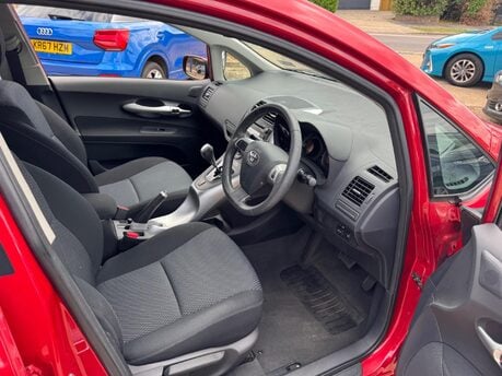 Toyota Auris 1.6 V-Matic TR MultiMode Euro 5 5dr 22