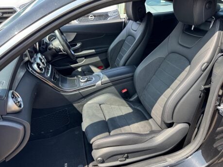 Mercedes-Benz C Class C 300 AMG LINE 16