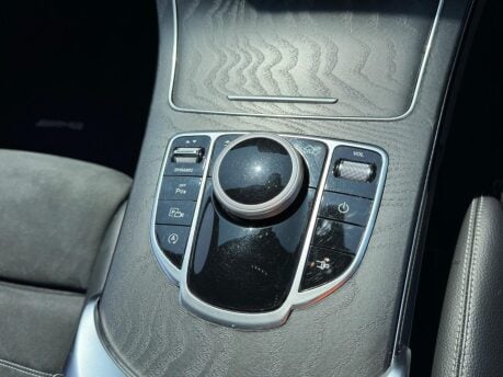 Mercedes-Benz C Class C 300 AMG LINE 30