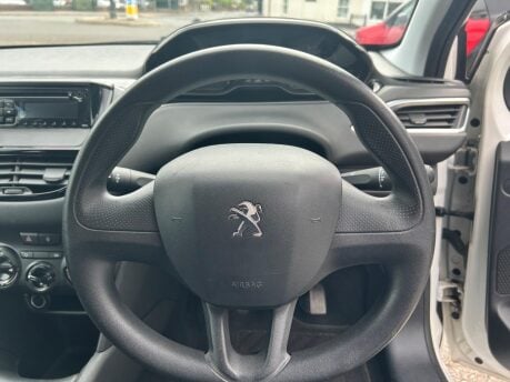 Peugeot 208 1.0 VTi Access Euro 5 3dr 17