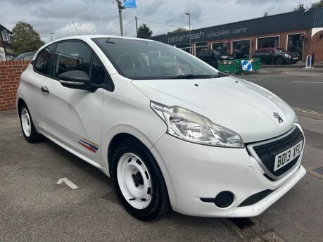 Peugeot 208 1.0 VTi Access Euro 5 3dr 8