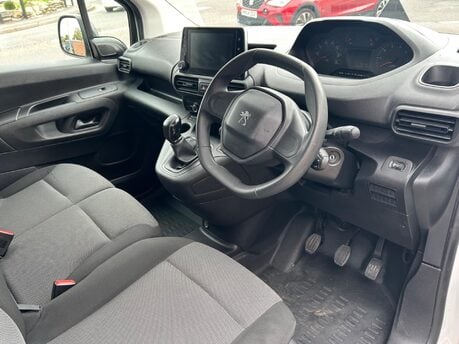 Peugeot Partner BLUEHDI PROFESSIONAL L2 17