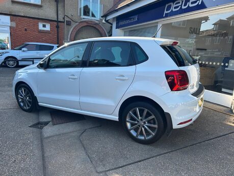 Volkswagen Polo SE DESIGN TSI DSG 4