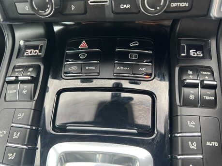 Porsche Cayenne D V6 TIPTRONIC S 21