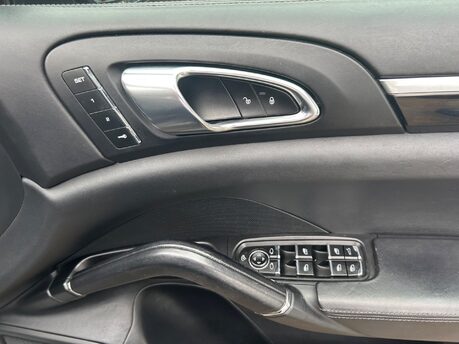 Porsche Cayenne D V6 TIPTRONIC S 13