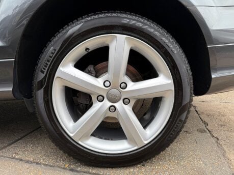 Audi Q7 3.0 TFSI V6 S line Plus Tiptronic quattro Euro 5 5dr 11
