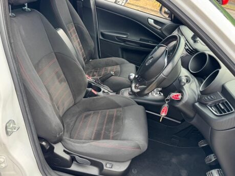 Alfa Romeo Giulietta 1.4 TB MultiAir Speciale Euro 6 (s/s) 5dr 26