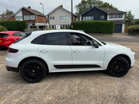 Porsche Macan 3.0 TD V6 S PDK 4WD Euro 6 (s/s) 5dr 11
