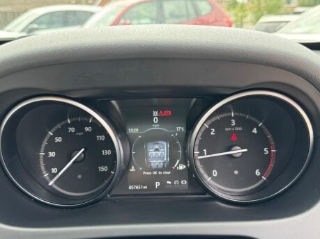 Land Rover Discovery Sport 2.0 TD4 HSE Auto 4WD Euro 6 (s/s) 5dr 32