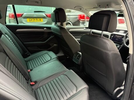 Volkswagen Passat SEL TSI EVO 15