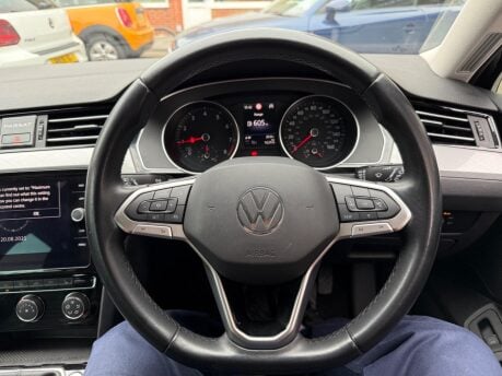 Volkswagen Passat SEL TSI EVO 22