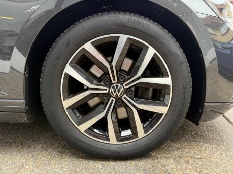 Volkswagen Passat SEL TSI EVO 3