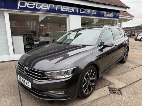 Volkswagen Passat SEL TSI EVO